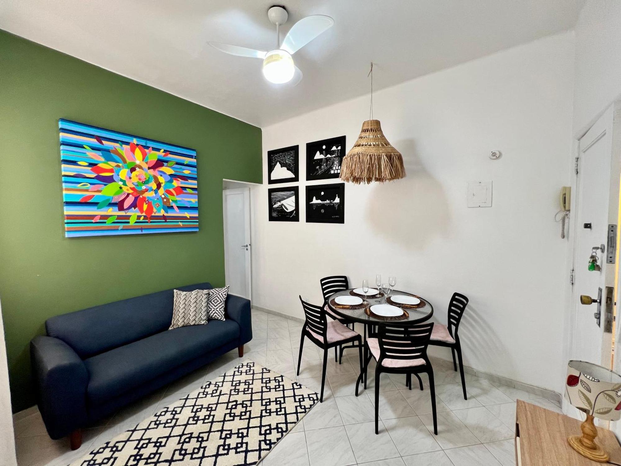 Charming 1 Block From Ipanema Apartamento