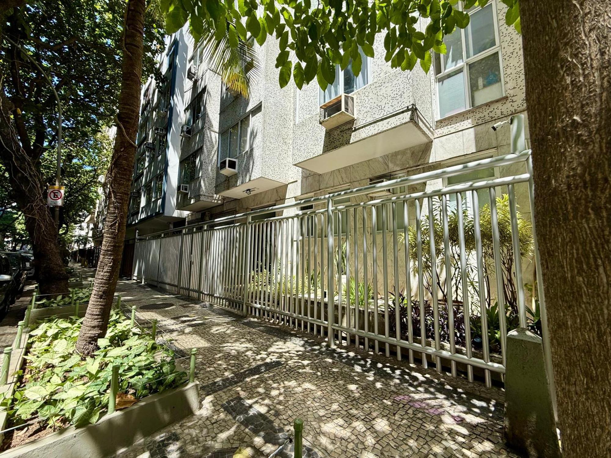 Charming 1 Block From Ipanema